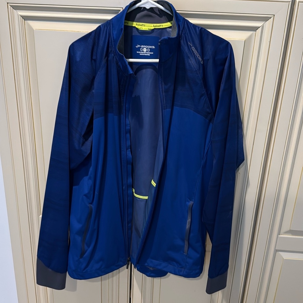 Brooks Running Lightweight Jacket - image 1